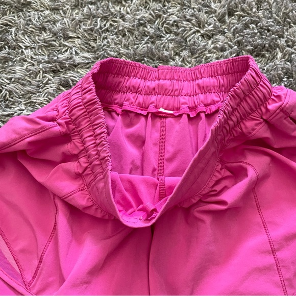 Lululemon Hotty Hot Shorts Size 6 4” inseam Pink - Picture 8 of 9